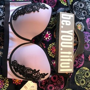 XOXO Bra 38D NWT